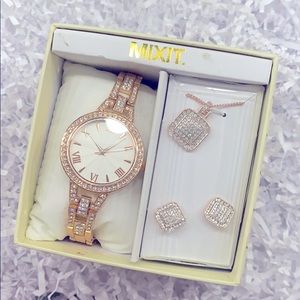 ✨NEW✨ Jewelry Gift Set Included W/Box